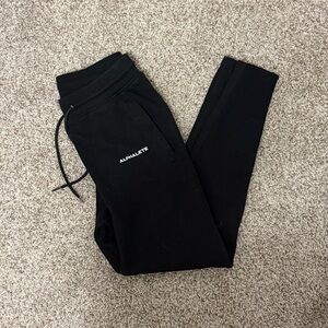 ALPHALETE Core joggers in Black